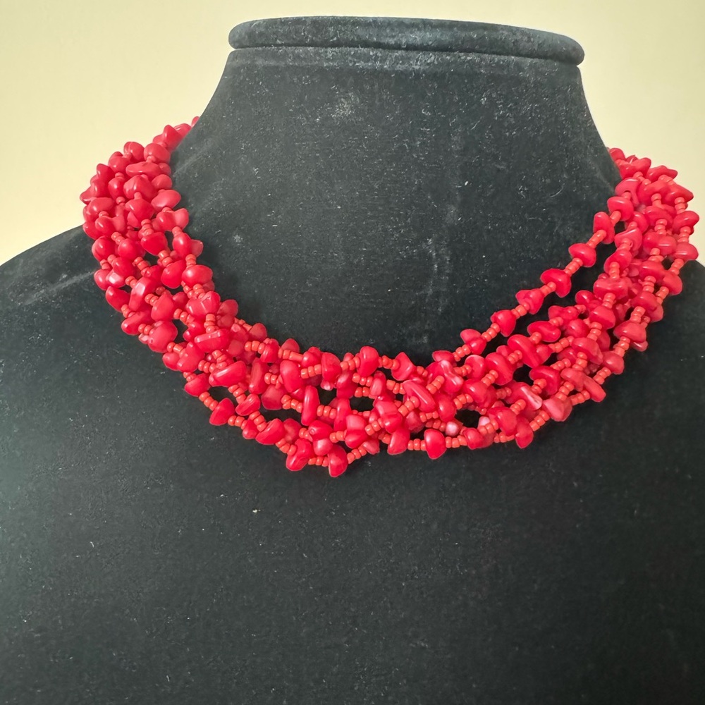 🪸 Vintage Bill Blass Faux Coral Multi-Strand Statement Necklace
